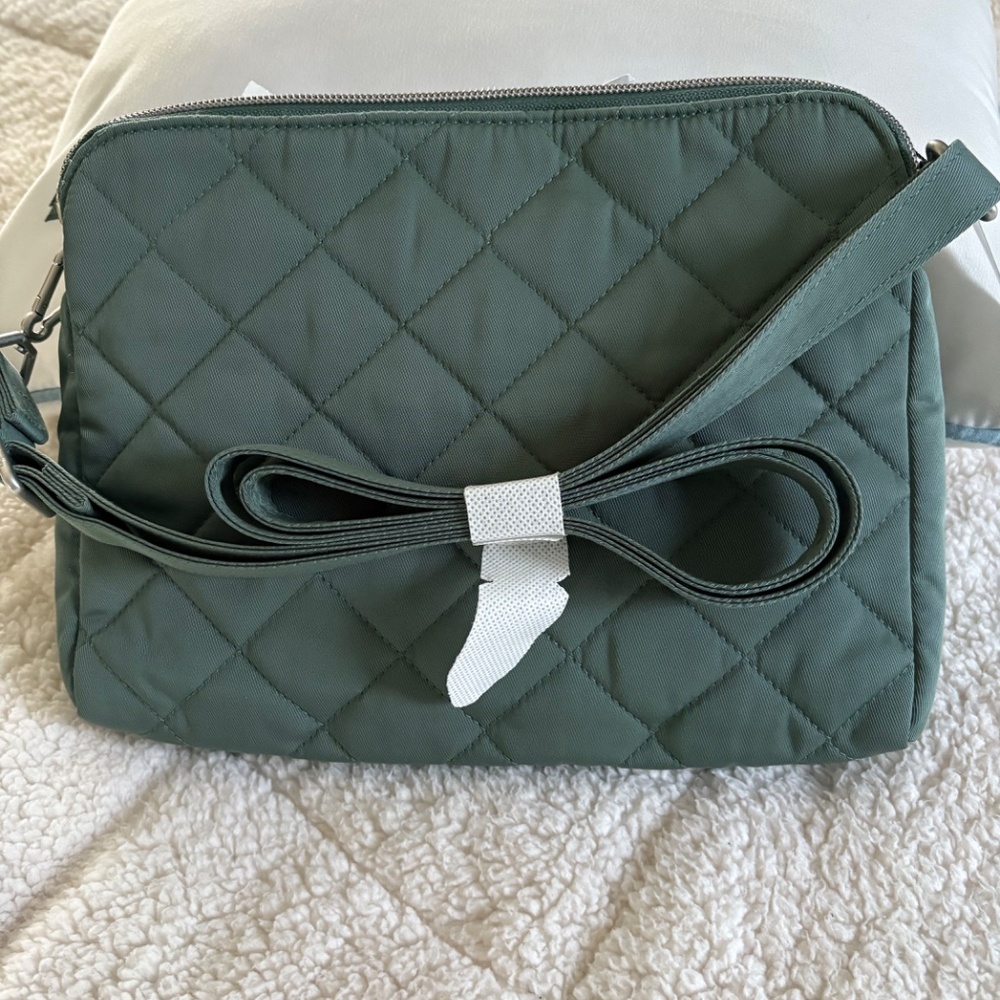 Vera Bradley triple compartment crossbody. NWT - Picture 2 of 7